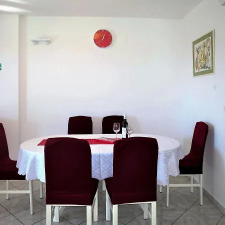 Branka By Interhome * Rabac